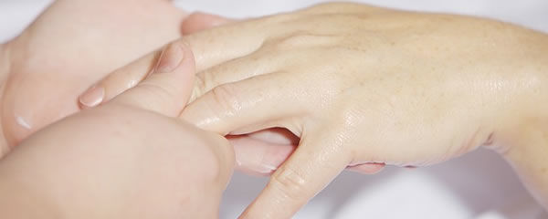 Handreflexzonen-Massage